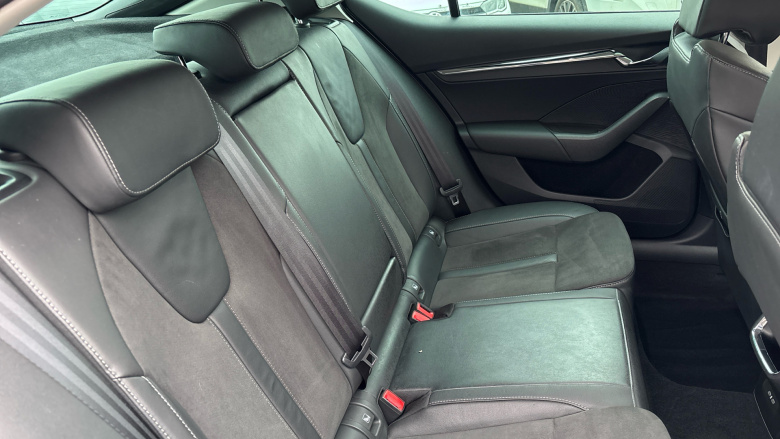 Skoda Octavia 1.4 TSI iV SE L DSG 5dr Hatchback